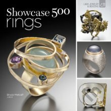 Kniha: Showcase 500 Rings (Bruce Metcalf a Marthe Le Van). Lark Crafts, 2012 Kniha: Showcase 500 Rings (Bruce Metcalf a Marthe Le Van). Lark Crafts, 2012