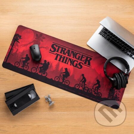 Stranger Things Arcade Logo Herní podložka (EPEE). EPEE, 2022 Stranger Things Arcade Logo Herní podložka (EPEE). EPEE, 2022