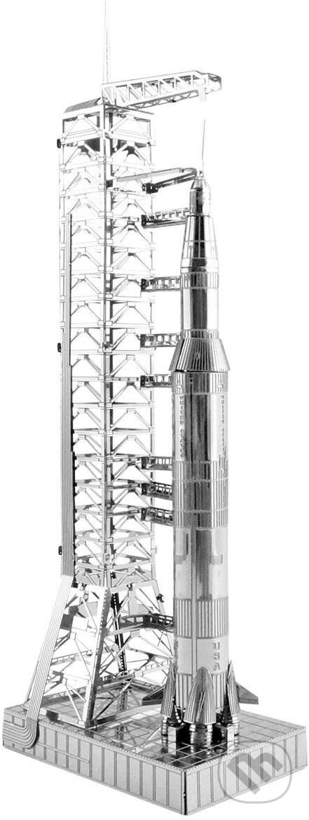 Puzzle: Metal Earth 3D kovový model Apollo Saturn V s rampou (Piatnik). Piatnik, 2021 Puzzle: Metal Earth 3D kovový model Apollo Saturn V s rampou (Piatnik). Piatnik, 2021