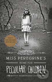 Kniha: Miss Peregrine's Home For Peculiar Children (Ransom Riggs). Random House, 2013 Kniha: Miss Peregrine's Home For Peculiar Children (Ransom Riggs). Random House, 2013