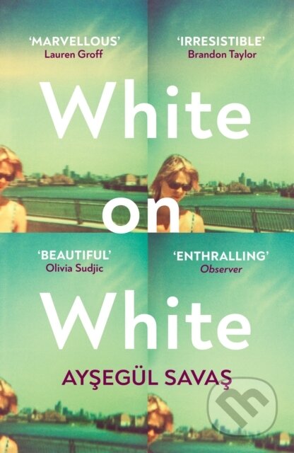 Kniha: White on White (Aysegul Savas). Vintage, 2023 Kniha: White on White (Aysegul Savas). Vintage, 2023