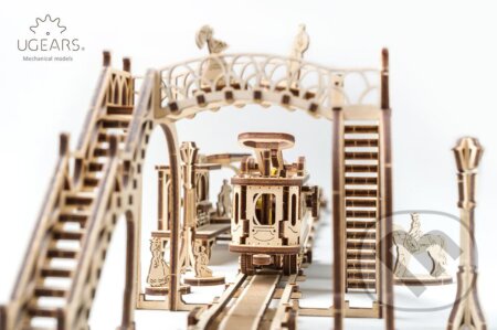 Spoločenská hra: Električka s nástupišťom (UGEARS). UGEARS, 2018 Spoločenská hra: Električka s nástupišťom (UGEARS). UGEARS, 2018