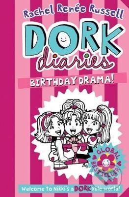 Kniha: Dork Diaries: Birthday Drama! (Renée Rachel Russellová). Simon & Schuster, 2019 Kniha: Dork Diaries: Birthday Drama! (Renée Rachel Russellová). Simon & Schuster, 2019