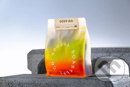 Kávy a čaje: Cookies (omni roast) (Spojka roastery). Spojka roastery, 2025 Kávy a čaje: Cookies (omni roast) (Spojka roastery). Spojka roastery, 2025