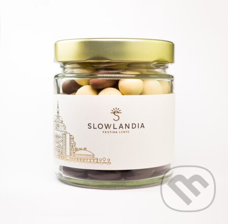 Výber dražovaných orechov v čokoláde (Slowlandia). Slowlandia, 2019 Výber dražovaných orechov v čokoláde (Slowlandia). Slowlandia, 2019
