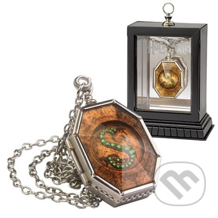 Viteál: Zmijozelův medailon (Noble Collection). Noble Collection, 2020 Viteál: Zmijozelův medailon (Noble Collection). Noble Collection, 2020