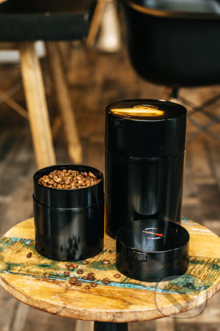 Vákuová dóza Coffeevac 250g (Miroslav Matěcha). Miroslav Matěcha, 2021 Vákuová dóza Coffeevac 250g (Miroslav Matěcha). Miroslav Matěcha, 2021