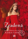 Kniha: Zradená (Kiera Cass), 2021 Kniha: Zradená (Kiera Cass), 2021