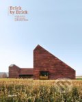Kniha: Brick by Brick (Max Hueber Verlag). Max Hueber Verlag, 2022 Kniha: Brick by Brick (Max Hueber Verlag). Max Hueber Verlag, 2022