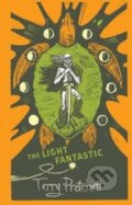 Kniha: The Light Fantastic (Terry Pratchett). Gollancz, 2014 Kniha: The Light Fantastic (Terry Pratchett). Gollancz, 2014
