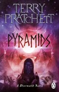Kniha: Pyramids (Terry Pratchett). Penguin Books, 2023 Kniha: Pyramids (Terry Pratchett). Penguin Books, 2023
