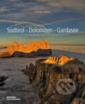 Kniha: Südtirol – Dolomiten – Gardasee (Christjan Ladurner). Athesia Tappeiner, 2012 Kniha: Südtirol – Dolomiten – Gardasee (Christjan Ladurner). Athesia Tappeiner, 2012