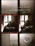 Kniha: Photographer's Life: 1990-2005 (Annie Leibovitz). Jonathan Cape, 2006 Kniha: Photographer's Life: 1990-2005 (Annie Leibovitz). Jonathan Cape, 2006