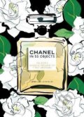 Kniha: Chanel in 55 Objects: The Iconic Designer Through Her Finest Creations (Emma Baxter-Wright). , 2023 Kniha: Chanel in 55 Objects: The Iconic Designer Through Her Finest Creations (Emma Baxter-Wright). , 2023