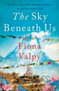 Kniha: The Sky Beneath Us (Fiona Valpy). Lake Union Publishing, 2024 Kniha: The Sky Beneath Us (Fiona Valpy). Lake Union Publishing, 2024
