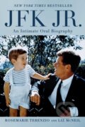 Kniha: JFK Jr. (Liz McNeil a RoseMarie Terenzio). Gallery, 2026 Kniha: JFK Jr. (Liz McNeil a RoseMarie Terenzio). Gallery, 2026