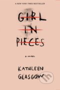 Kniha: Girl in Pieces, 1900 Kniha: Girl in Pieces, 1900