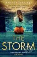 Kniha: The Storm (Amanda Jennings). HQ, 2021 Kniha: The Storm (Amanda Jennings). HQ, 2021