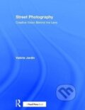 Kniha: Street Photography (Val Rie Jardin). Routledge, 2017 Kniha: Street Photography (Val Rie Jardin). Routledge, 2017