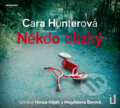 Audiokniha: Někdo blízký (audiokniha) (Cara Hunter). OneHotBook, 2019 Audiokniha: Někdo blízký (audiokniha) (Cara Hunter). OneHotBook, 2019