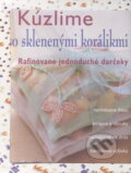 Kniha: Kúzlime so sklenenými korálikmi (Dorothy Woodová). Trio Publishing, 2004 Kniha: Kúzlime so sklenenými korálikmi (Dorothy Woodová). Trio Publishing, 2004