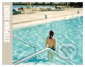 Kniha: Stephen Shore: Survey (Horacio Fernandez, Marta Daho, Sandra Phillips a Stephen Shore). Aperture, 2014 Kniha: Stephen Shore: Survey (Horacio Fernandez, Marta Daho, Sandra Phillips a Stephen Shore). Aperture, 2014