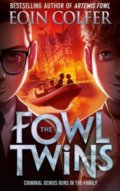 Kniha: The Fowl Twins (Eoin Colfer). HarperCollins, 2020 Kniha: The Fowl Twins (Eoin Colfer). HarperCollins, 2020