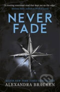 Kniha: Never Fade (Alexandra Bracken), 2019 Kniha: Never Fade (Alexandra Bracken), 2019