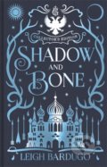Kniha: Shadow and Bone (Leigh Bardugo). Orion, 2020 Kniha: Shadow and Bone (Leigh Bardugo). Orion, 2020