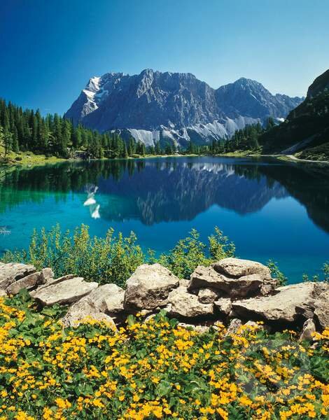 Puzzle: Zugspitze (Jiří Datel Novotný). Jiří Datel Novotný, 2013 Puzzle: Zugspitze (Jiří Datel Novotný). Jiří Datel Novotný, 2013