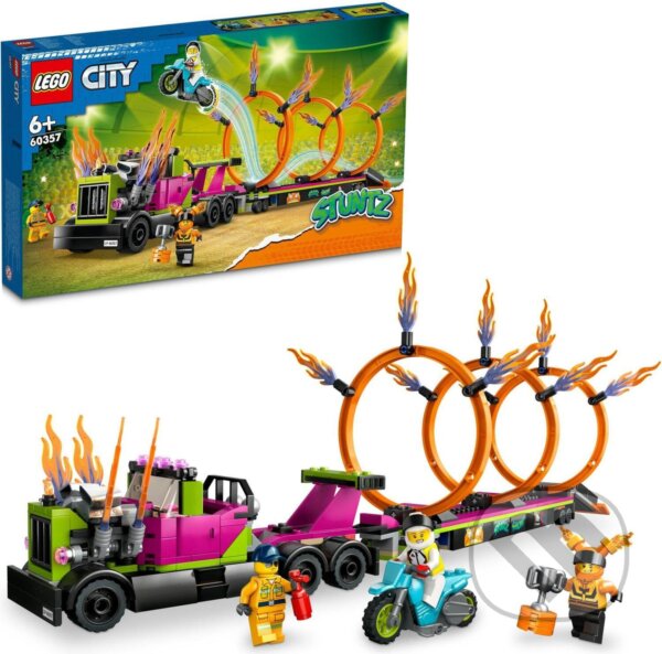 Společenská hra: LEGO® City 60357 Ťahač s ohnivými kruhmi (LEGO). LEGO, 2023 Společenská hra: LEGO® City 60357 Ťahač s ohnivými kruhmi (LEGO). LEGO, 2023