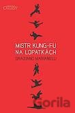 Mistr kung-fu na lopatkách