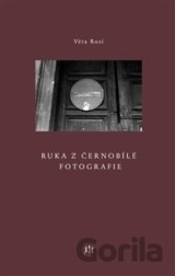 Ruka z černobílé fotografie