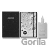 Moleskine - zápisník NASA-inspired v darčekovej krabičke (sivý)