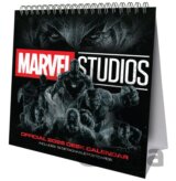 Oficiální stolní kalendář 2026 Marvel Studios (16 x 17,5 cm)