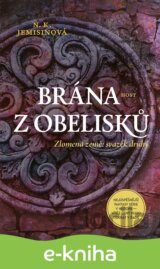 Brána z obelisků
