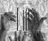 Valér Miko Trio: Life