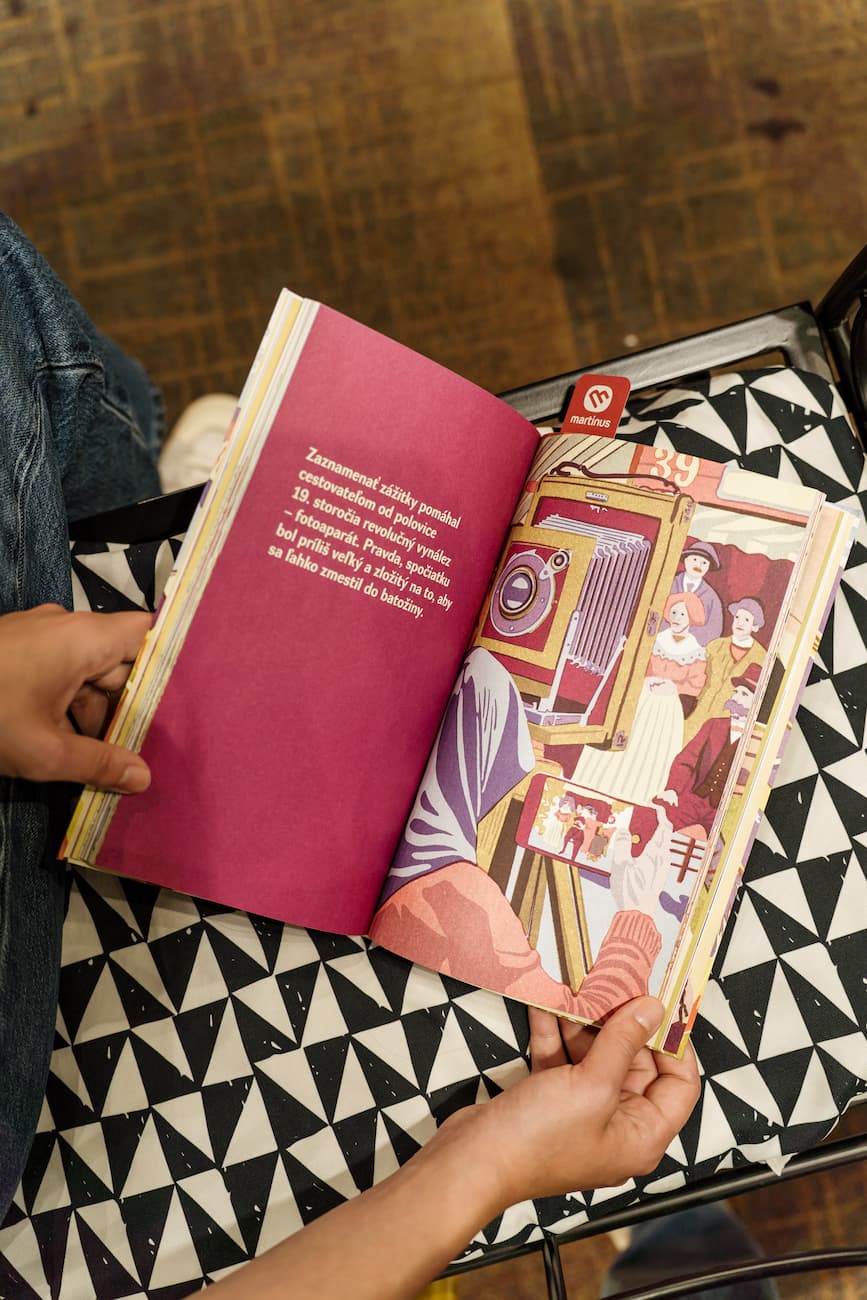 Listovanie v knihe Sem a tam.