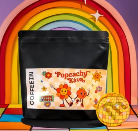 Popeachy káva