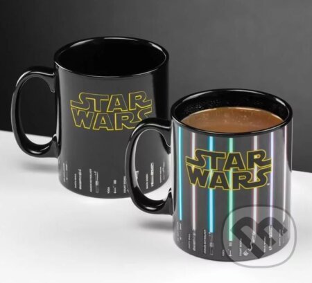 Meniaci sa keramický hrnček Star Wars: Weapon (). , 2020