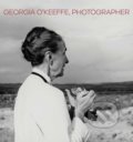 Kniha: Georgia O'Keeffe, Photographer (Lisa Volpe). Yale University Press, 2022