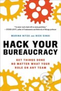 Kniha: Hack Your Bureaucracy (Marina Nitze a Nick Sinai). Da Capo, 2023