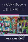 Kniha: The Making of a Therapist (Louis Cozolino). WW Norton & Co, 2021