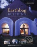 Earthbag Building - Kaki Hunter, Donald Kiffmeyer, New Society, 2004