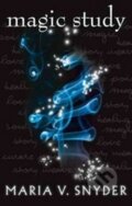 Kniha: Magic Study (V. Maria Snyder). HarperCollins, 2013