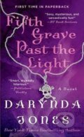 Kniha: Fifth Grave Past the Light (Darynda Jones). St. Martin´s Press, 2013