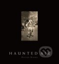 Kniha: Haunted Air (Ossian Brown). Jonathan Cape, 2022