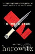 Kniha: A Twist of a Knife (Anthony Horowitz). Harper Perennial, 2023