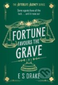 Kniha: Fortune Favours the Grave (E. S. Drake). Bonnier Books, 2026
