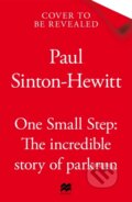 Kniha: One Small Step (Paul Sinton-Hewitt). MacMillan, 2025